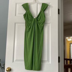 Green sleeveless dress